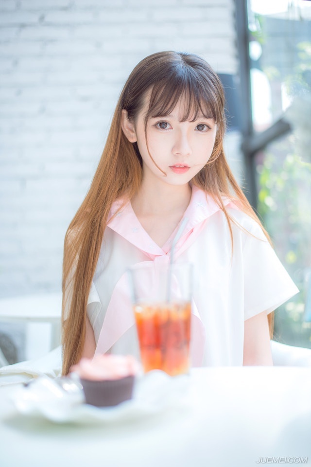 “云长没事便好，城上的情况，我已听闻，怨不得你。”刘备叹了口气，除了关羽这一支人马之外，其他攻上城墙的将士都被赶下来了，关羽上城最早，却是一直厮杀到鸣金时才撤退，足见关羽真的尽力了。